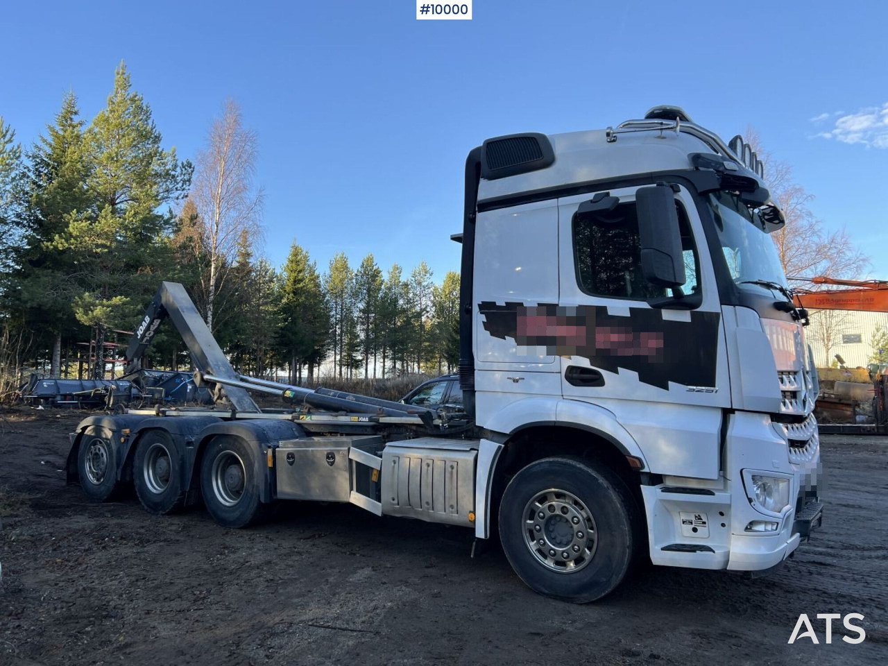 MERCEDES-BENZ AROCS 3251 Hook Truck with tridem body - Peralatan lainnya: gambar 2 MERCEDES-BENZ AROCS 3251 Hook Truck with tridem body - Peralatan lainnya: gambar 2