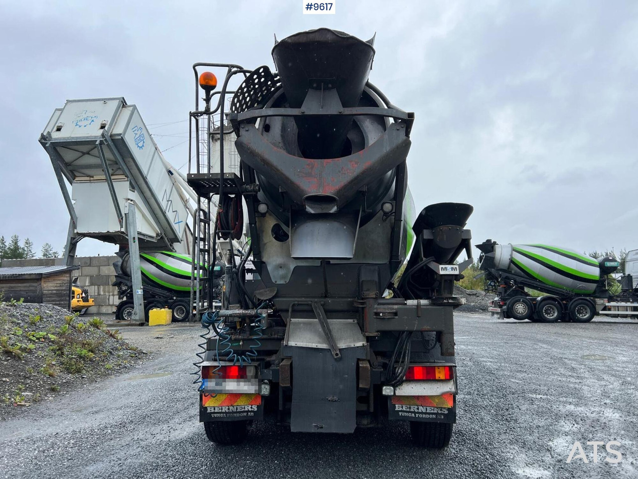 Scania R124 tridem with LAXO quick release / Concrete truck - Peralatan lainnya: gambar 4 Scania R124 tridem with LAXO quick release / Concrete truck - Peralatan lainnya: gambar 4