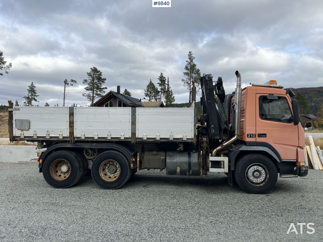 Volvo FM7 crane truck/tipper truck with Hiab 112 (video) - Peralatan lainnya: gambar 4 Volvo FM7 crane truck/tipper truck with Hiab 112 (video) - Peralatan lainnya: gambar 4