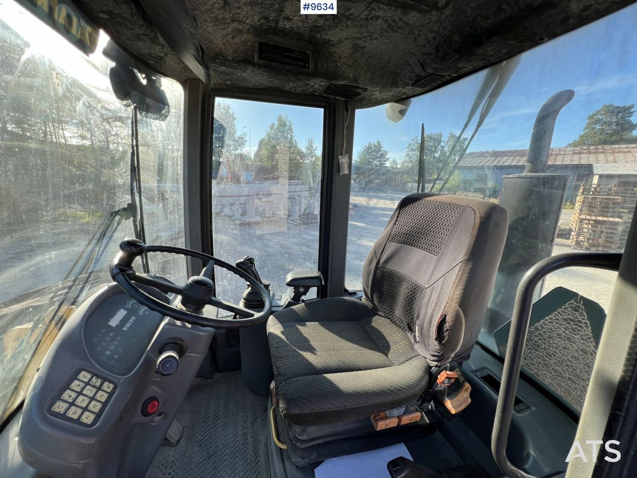 Volvo L30Z Wheel loader with multiple attachments - Peralatan lainnya: gambar 5 Volvo L30Z Wheel loader with multiple attachments - Peralatan lainnya: gambar 5