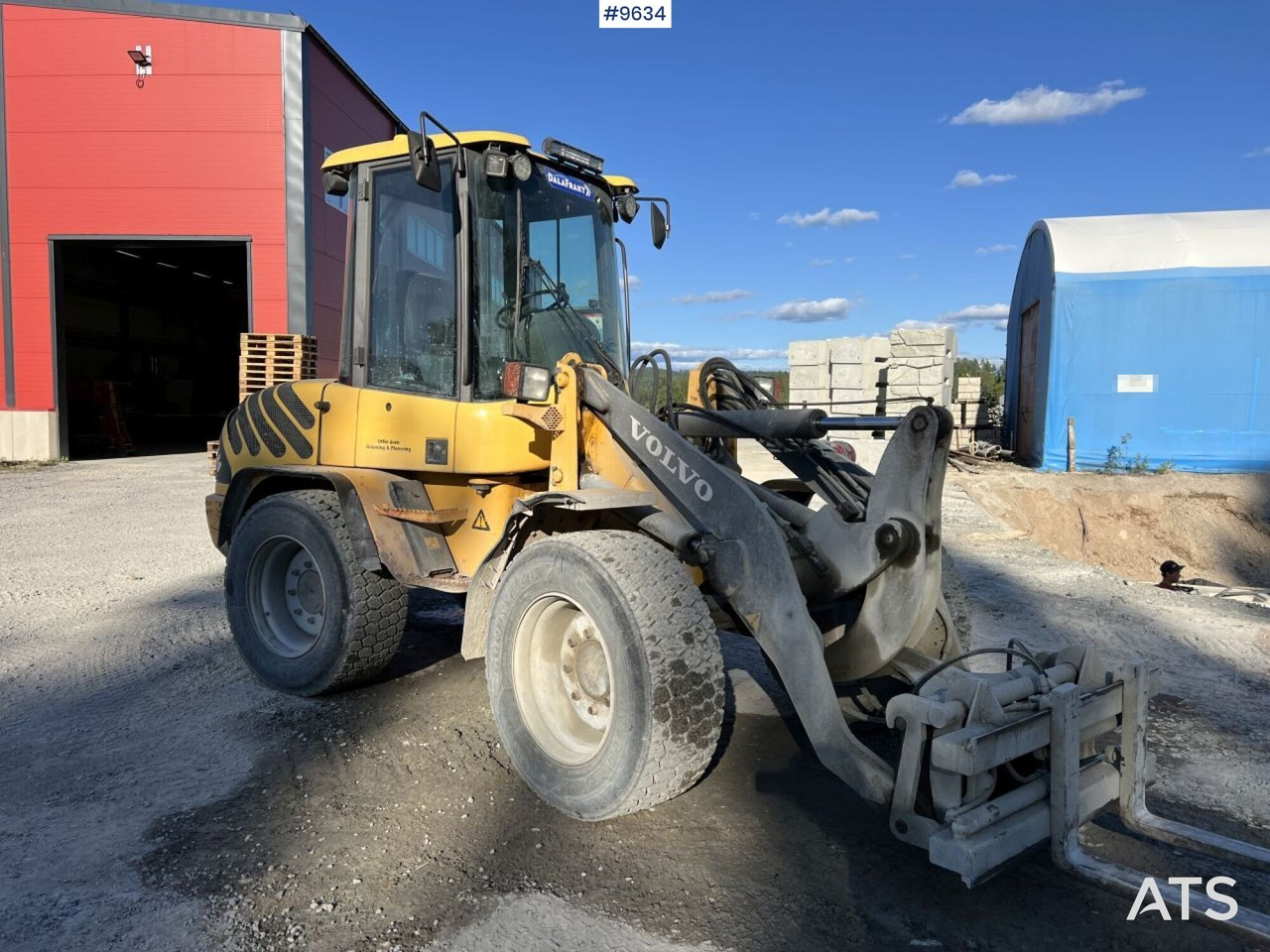 Volvo L30Z Wheel loader with multiple attachments - Peralatan lainnya: gambar 2 Volvo L30Z Wheel loader with multiple attachments - Peralatan lainnya: gambar 2