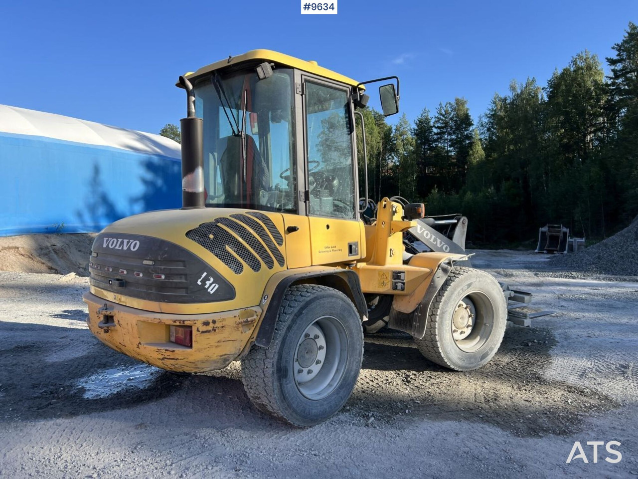Volvo L30Z Wheel loader with multiple attachments - Peralatan lainnya: gambar 3 Volvo L30Z Wheel loader with multiple attachments - Peralatan lainnya: gambar 3