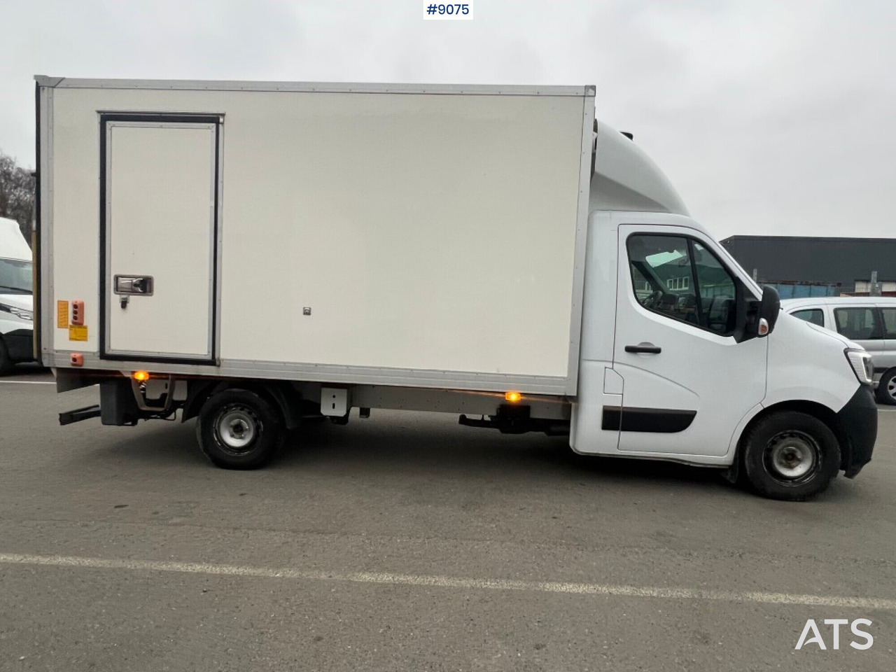 Refrigerated truck - Renault Master - Van berpendingin: gambar 2 Refrigerated truck - Renault Master - Van berpendingin: gambar 2