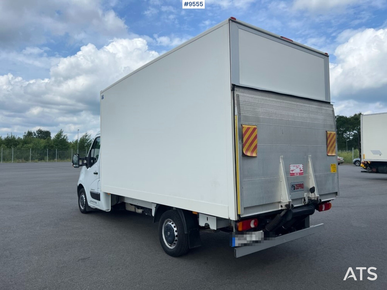 Renault Master with tail lift - Van box: gambar 4 Renault Master with tail lift - Van box: gambar 4