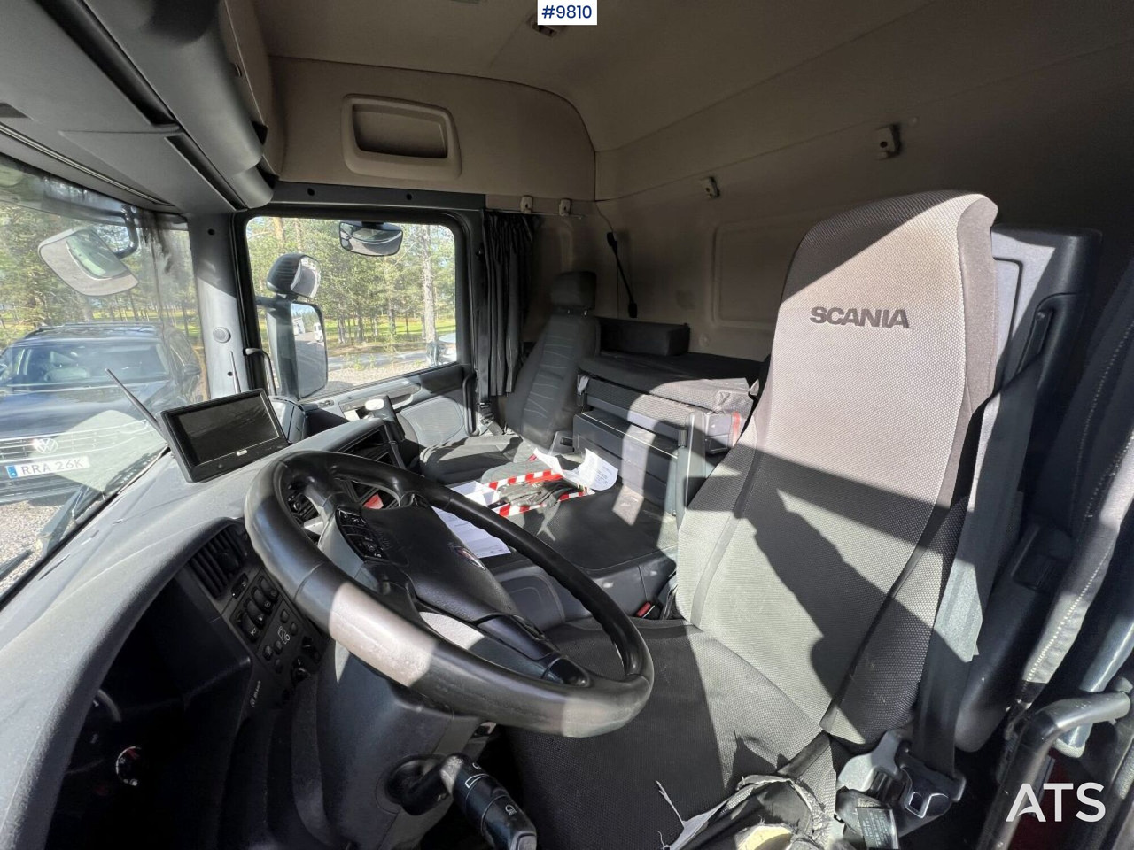 Scania P400 Box truck with tail lift - Truk box: gambar 5 Scania P400 Box truck with tail lift - Truk box: gambar 5