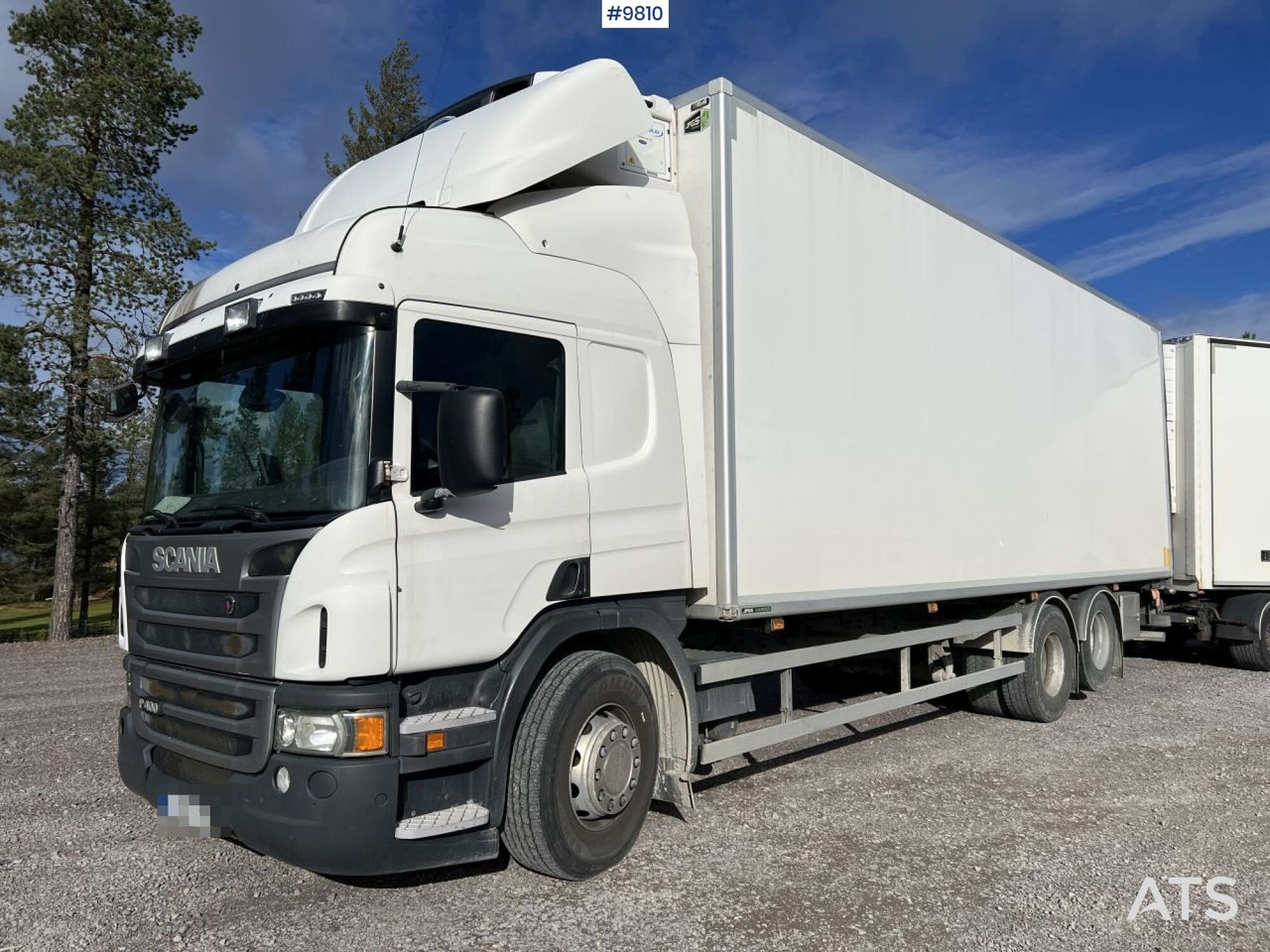 Scania P400 Box truck with tail lift - Truk box: gambar 1 Scania P400 Box truck with tail lift - Truk box: gambar 1