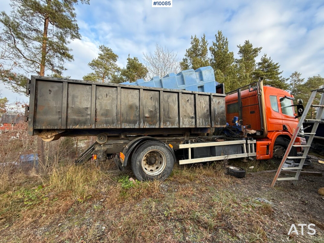 Scania P94G 300 Crane truck with flatbed Rep. object - Hook lift, Truk derek: gambar 5 Scania P94G 300 Crane truck with flatbed Rep. object - Hook lift, Truk derek: gambar 5