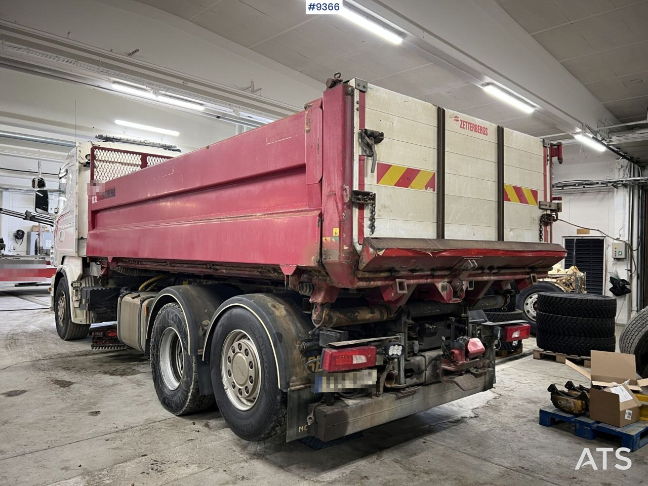 Scania R560 with laxo lock and plow equipment - Truk jungkit: gambar 3 Scania R560 with laxo lock and plow equipment - Truk jungkit: gambar 3