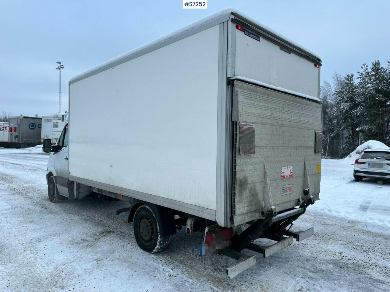 Sprinter box truck Mercedes Benz with Tailgate lift - Van box: gambar 4 Sprinter box truck Mercedes Benz with Tailgate lift - Van box: gambar 4