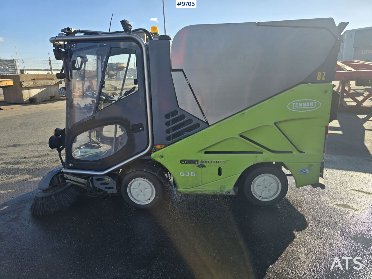 Sweeper - Tennant 636 (SEE VIDEO) - Penyapu jalan: gambar 2 Sweeper - Tennant 636 (SEE VIDEO) - Penyapu jalan: gambar 2