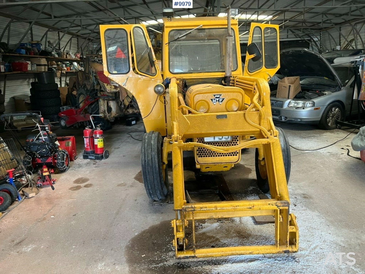 Tractor- MASSEY-FERGUSON 203 - Traktor: gambar 4 Tractor- MASSEY-FERGUSON 203 - Traktor: gambar 4