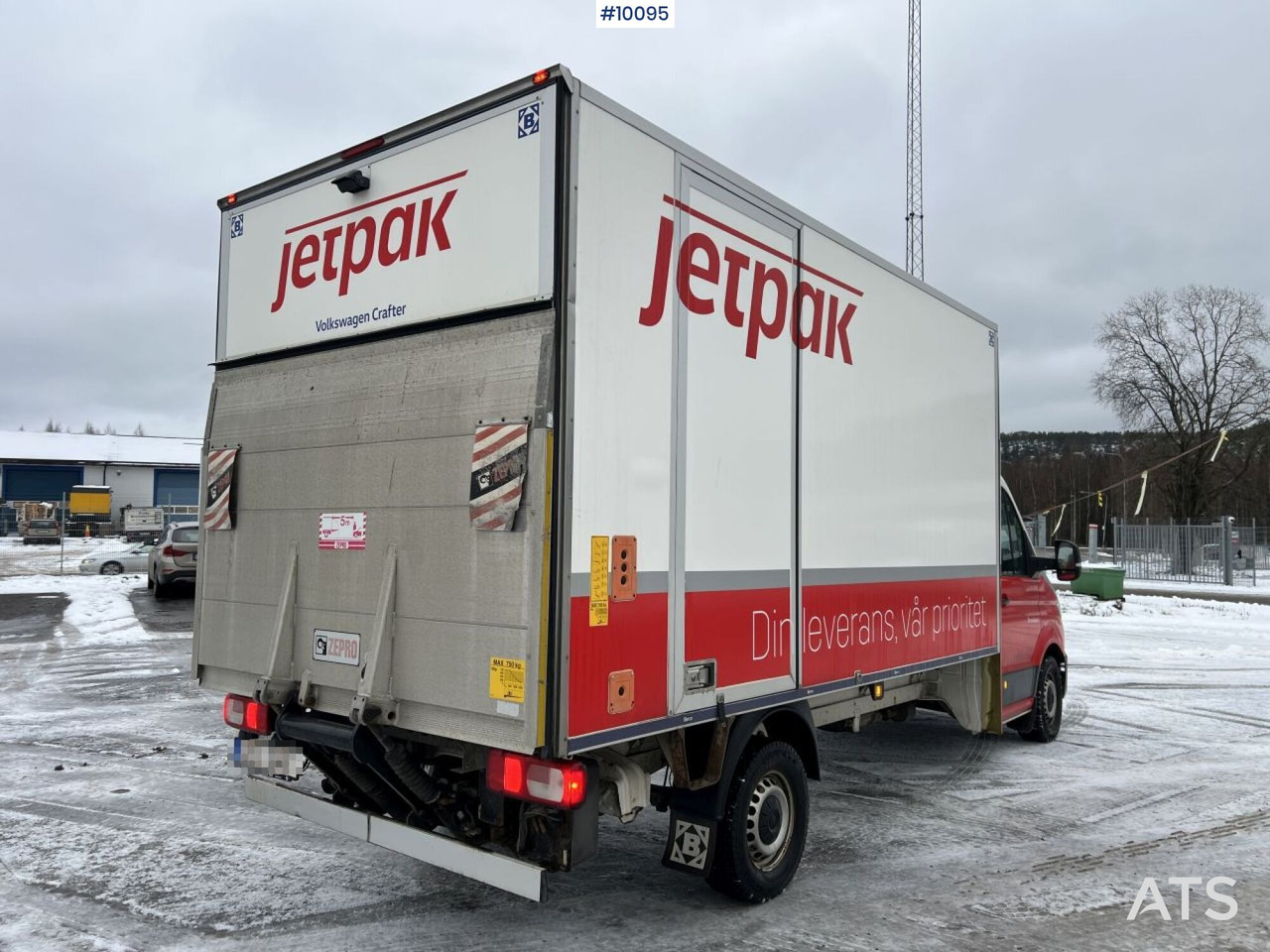 VOLKSWAGEN CRAFTER with tailgate lift - Van box: gambar 4 VOLKSWAGEN CRAFTER with tailgate lift - Van box: gambar 4