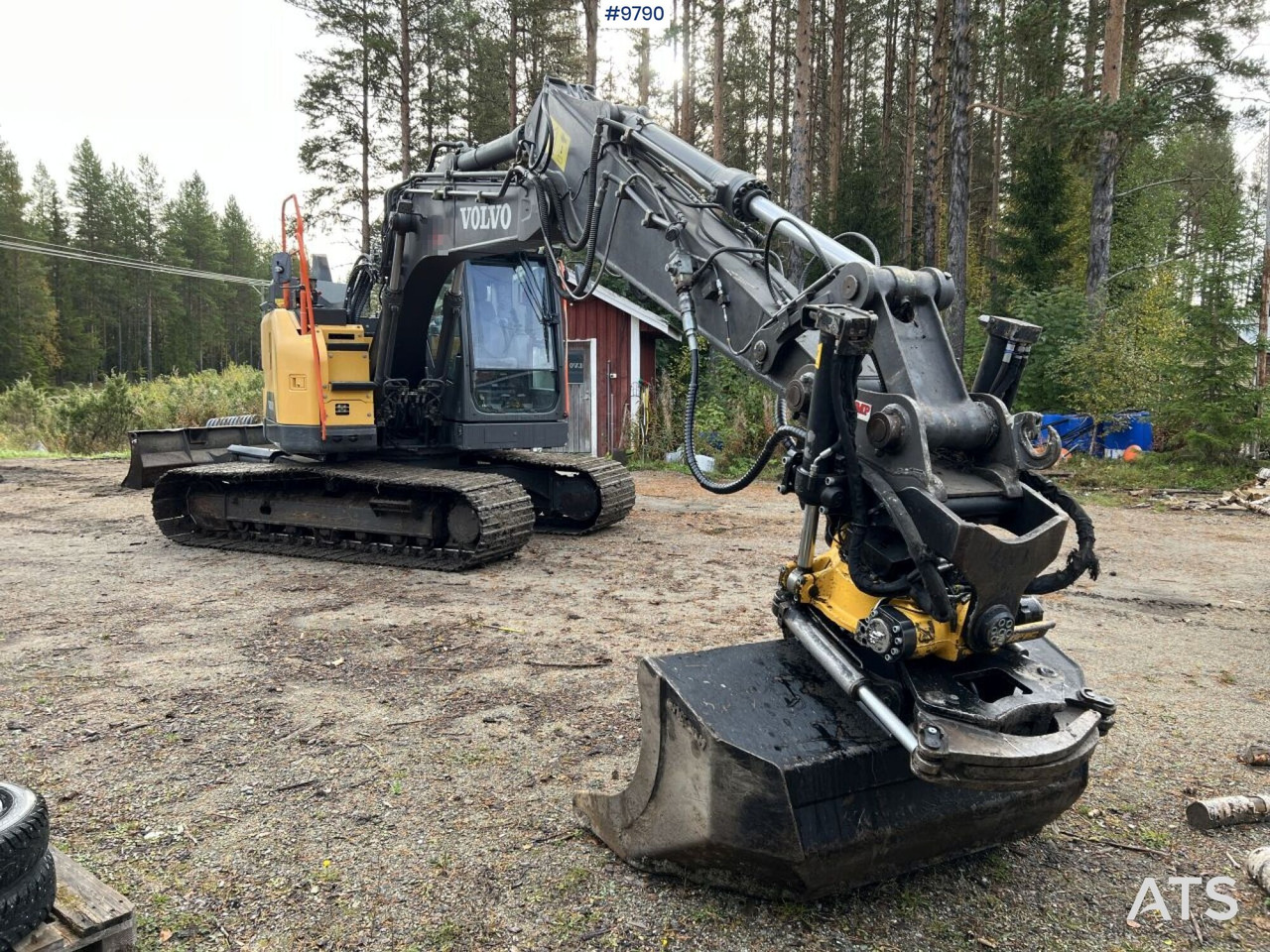 VOLVO ECR145 EL Excavator with attachments - Ekskavator perayap: gambar 3 VOLVO ECR145 EL Excavator with attachments - Ekskavator perayap: gambar 3