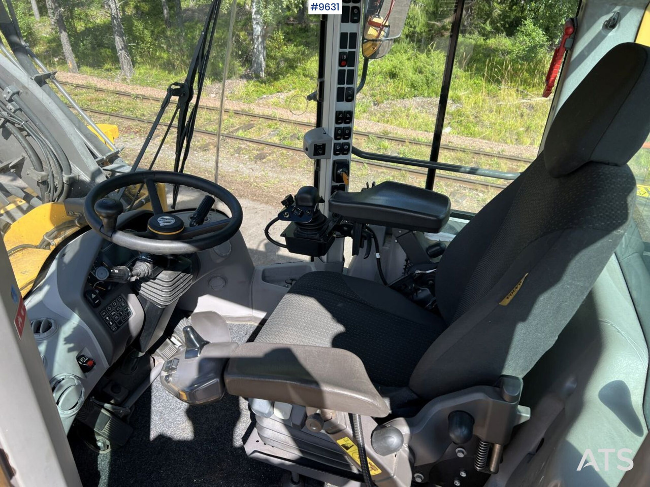 VOLVO L180H HL (SEE VIDEO) - Wheel loader: gambar 5 VOLVO L180H HL (SEE VIDEO) - Wheel loader: gambar 5