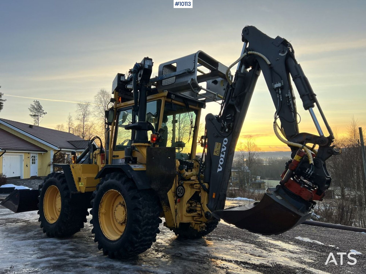 Volvo BM EL70C Line-equipped backhoe loader (VIDEO) - Backhoe loader: gambar 2 Volvo BM EL70C Line-equipped backhoe loader (VIDEO) - Backhoe loader: gambar 2