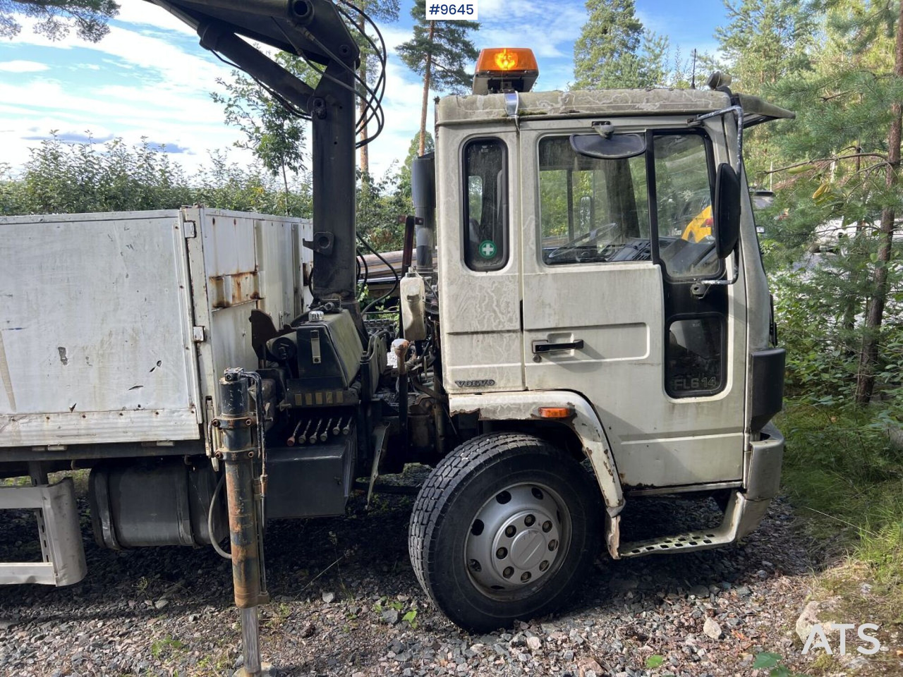 Volvo FL 614 4X2 Crane truck Repair object (VIDEO) - Truk flatbed, Truk derek: gambar 4 Volvo FL 614 4X2 Crane truck Repair object (VIDEO) - Truk flatbed, Truk derek: gambar 4
