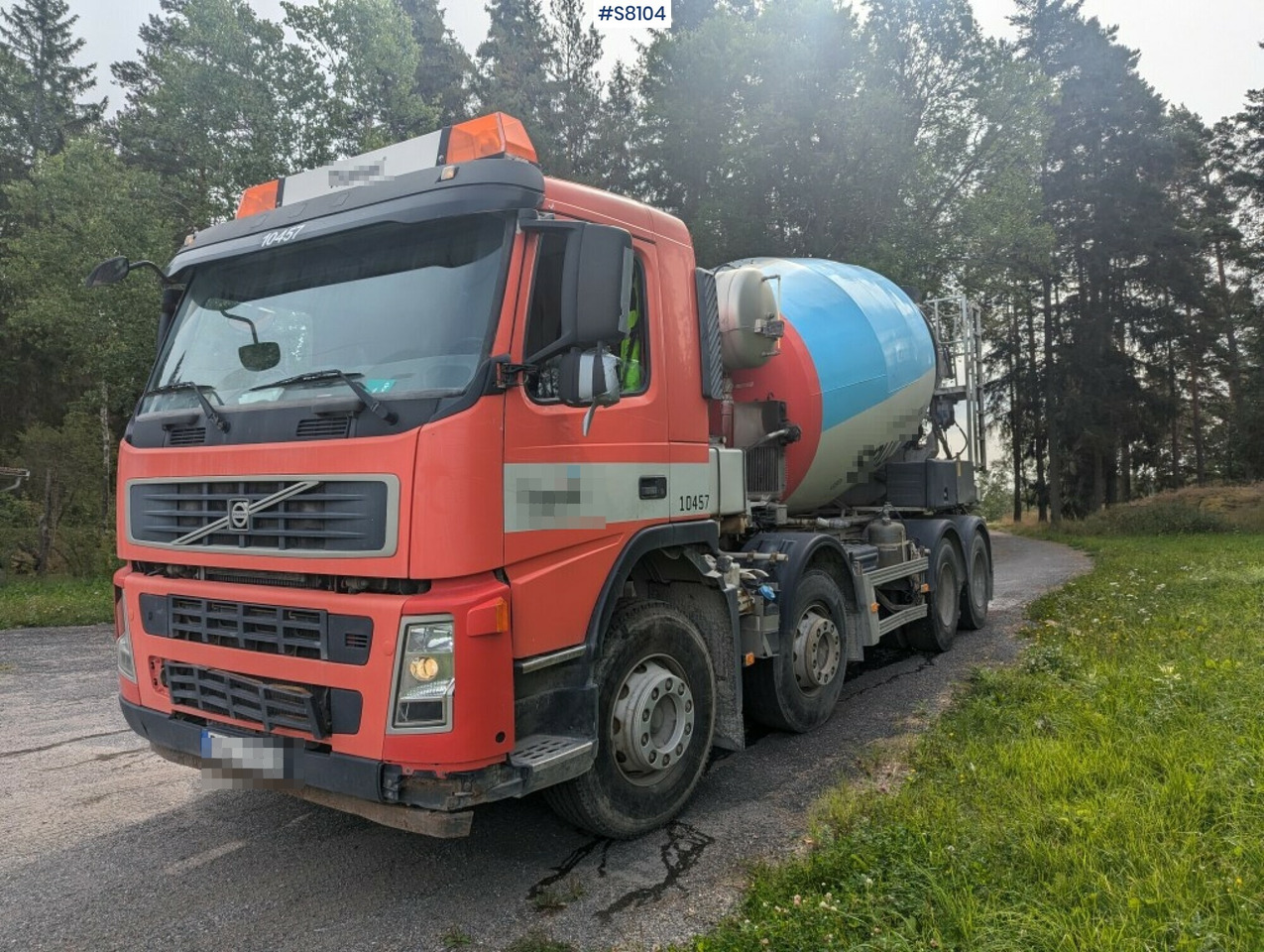 Volvo FM400 8X4 Mixer Truck SEE VIDEO - Truk pengaduk beton: gambar 1 Volvo FM400 8X4 Mixer Truck SEE VIDEO - Truk pengaduk beton: gambar 1