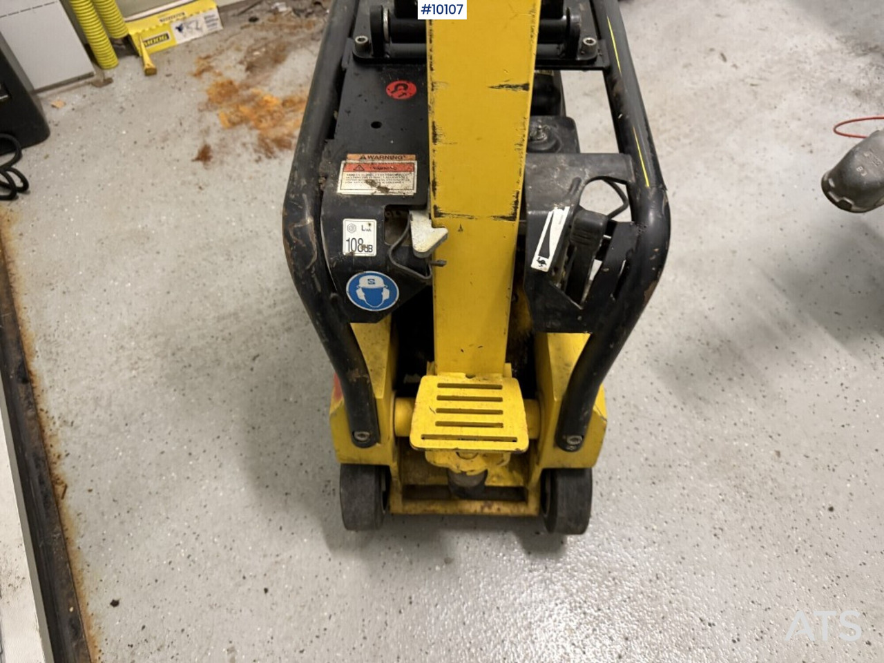 Wacker Neuson BPU 2040A plate compactor - Pelat getar: gambar 5 Wacker Neuson BPU 2040A plate compactor - Pelat getar: gambar 5