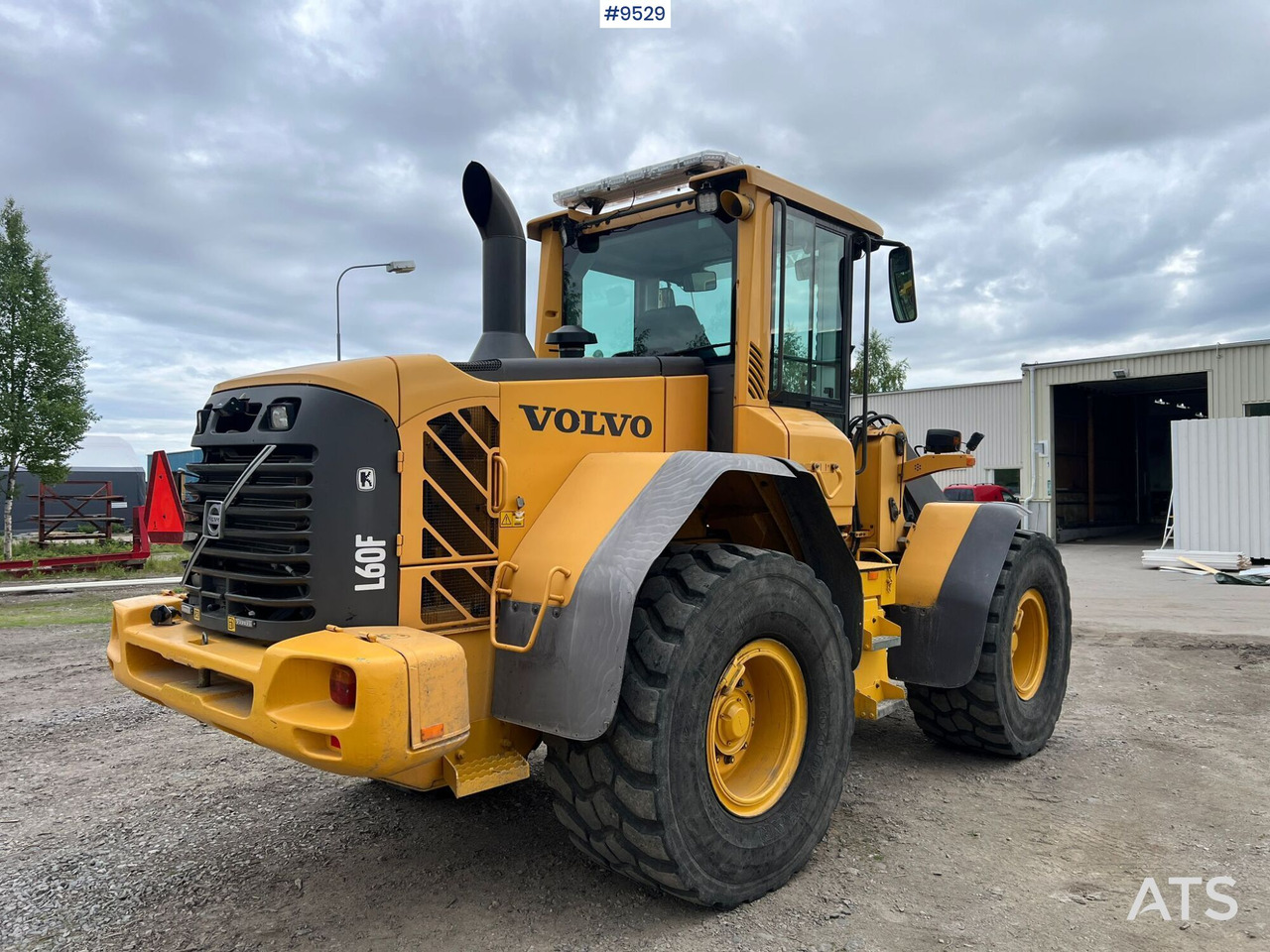 Wheel Loader Volvo L60F (SEE VIDEO) - Wheel loader: gambar 3 Wheel Loader Volvo L60F (SEE VIDEO) - Wheel loader: gambar 3