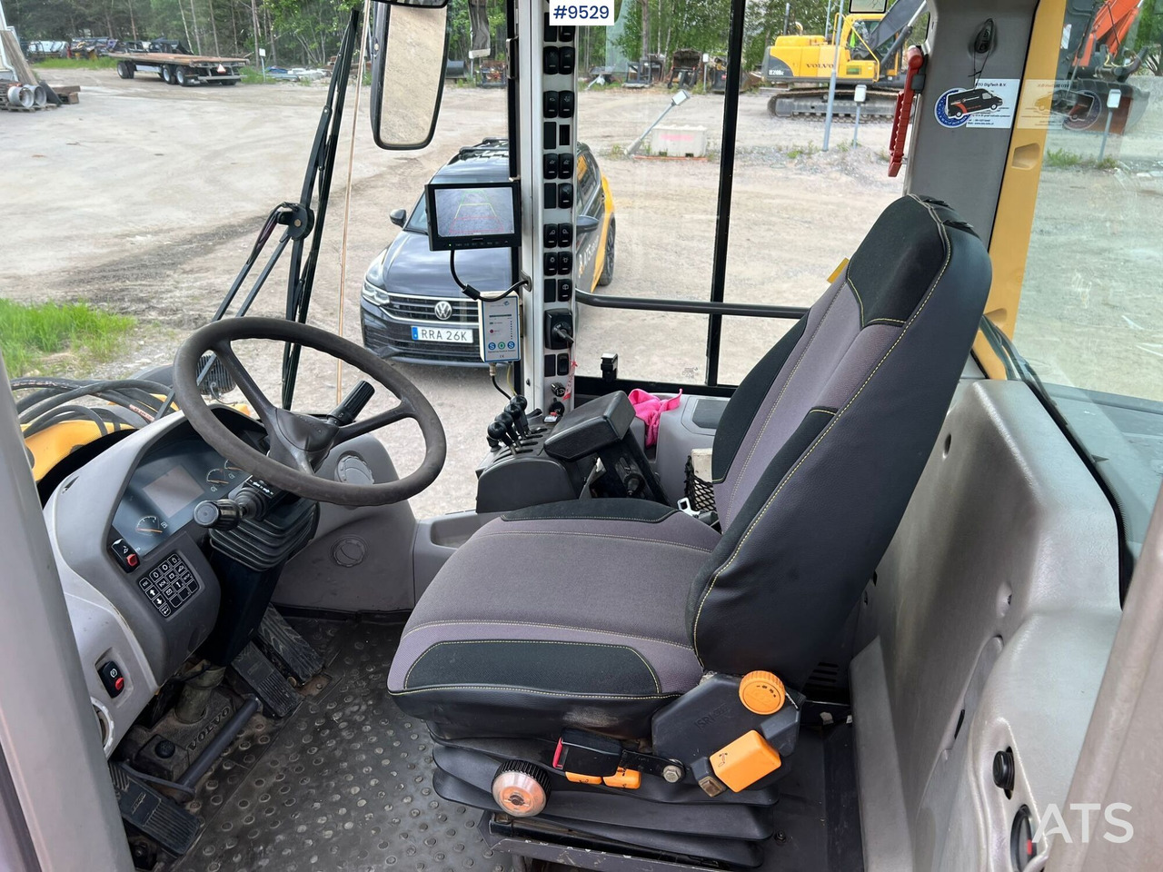 Wheel Loader Volvo L60F (SEE VIDEO) - Wheel loader: gambar 5 Wheel Loader Volvo L60F (SEE VIDEO) - Wheel loader: gambar 5