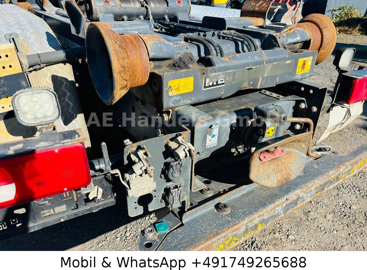 Hook lift DAF XF 105.460 SC BL Meiller RK 20.70 *Retarder/L+L: gambar 11 Hook lift DAF XF 105.460 SC BL Meiller RK 20.70 *Retarder/L+L: gambar 11