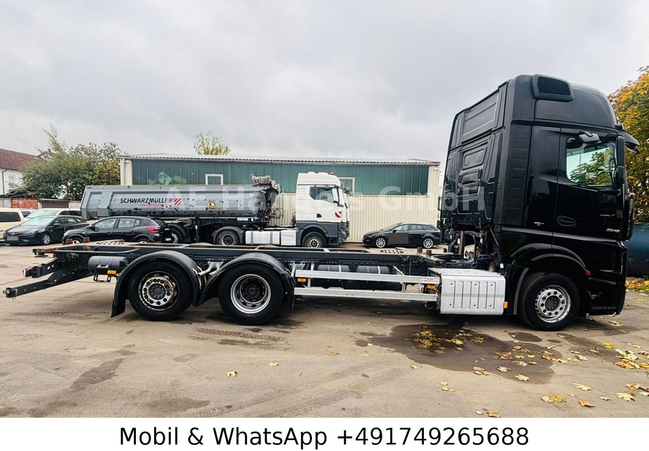 Mercedes-Benz Actros 2542 GigaSpace LL BDF*Retarder/Multi/Lift - Pengangkut kontainer/ Container truck: gambar 2 Mercedes-Benz Actros 2542 GigaSpace LL BDF*Retarder/Multi/Lift - Pengangkut kontainer/ Container truck: gambar 2