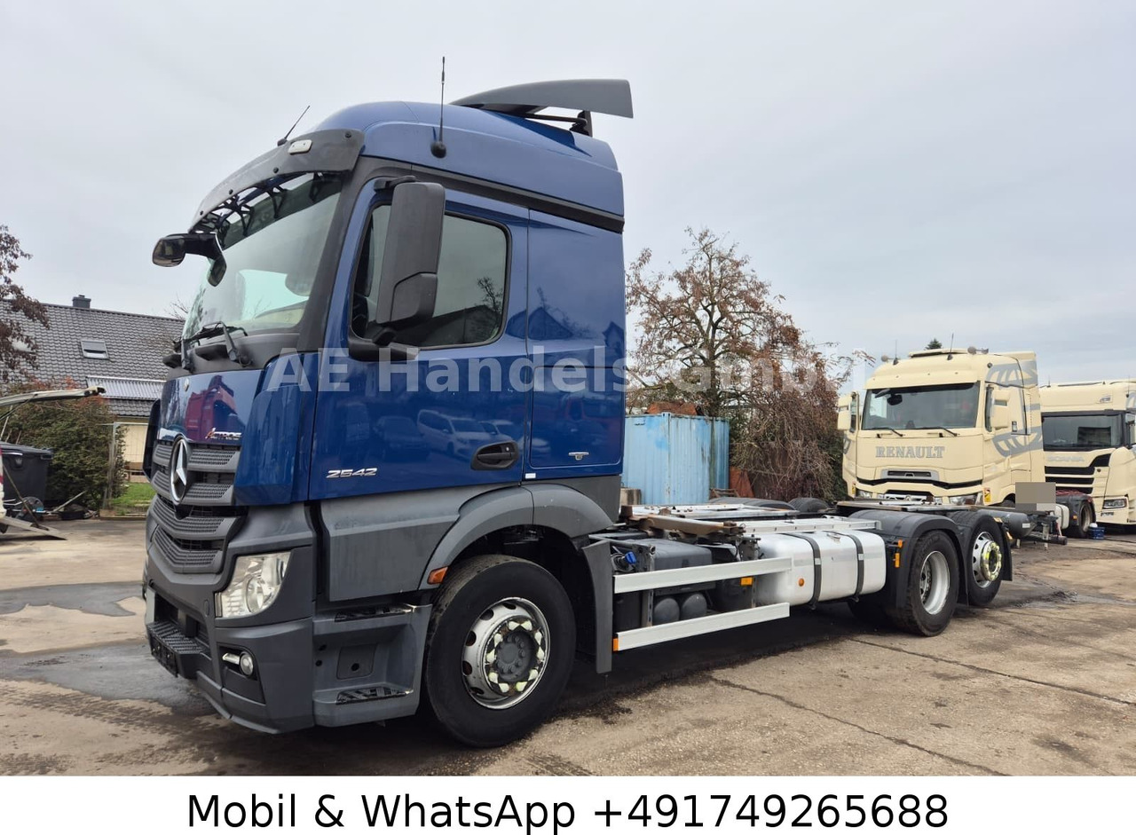 Mercedes-Benz Actros 4 2542 StreamSpace LL BDF *Retader/Multi - Pengangkut kontainer/ Container truck: gambar 2 Mercedes-Benz Actros 4 2542 StreamSpace LL BDF *Retader/Multi - Pengangkut kontainer/ Container truck: gambar 2