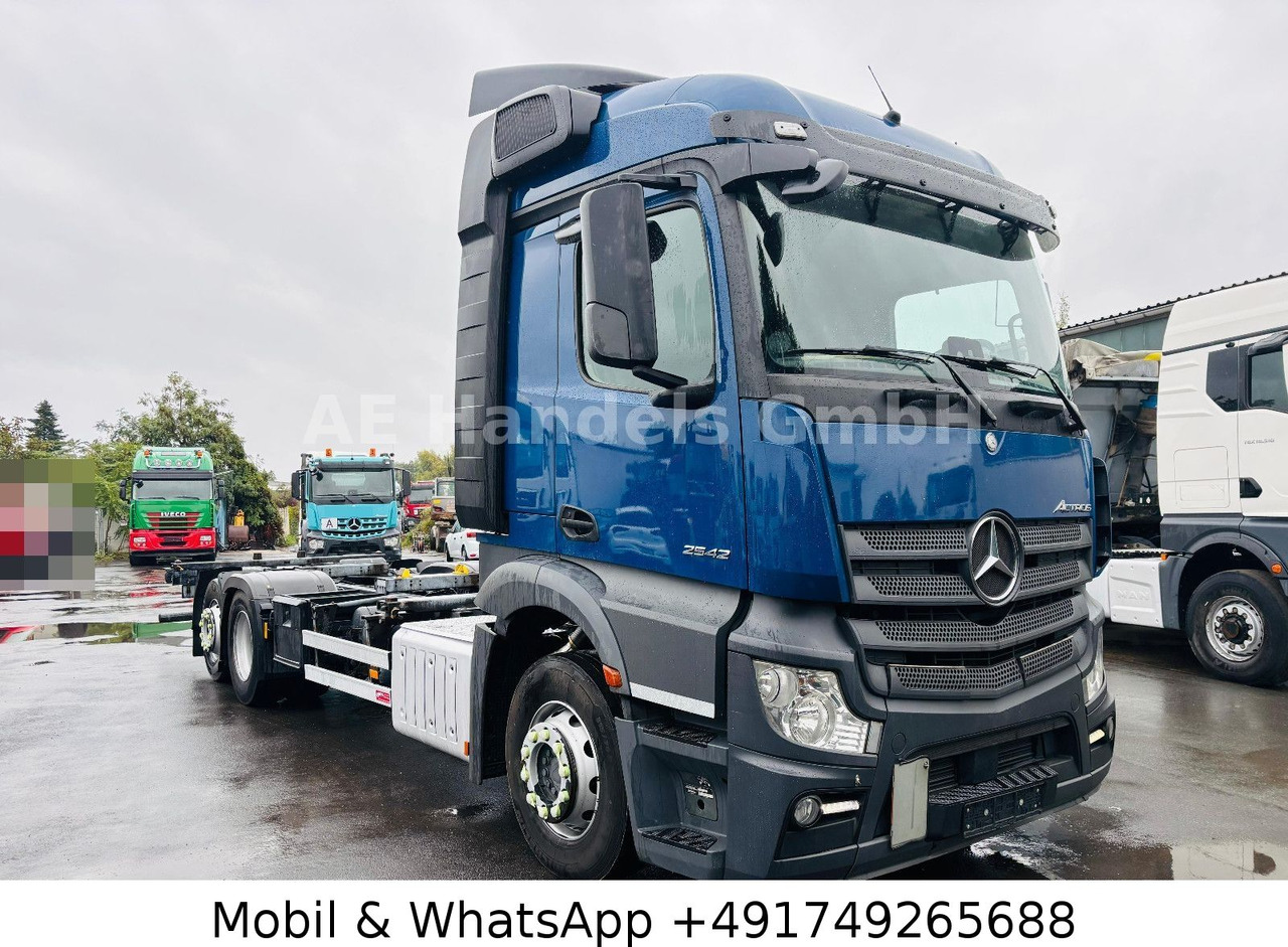 Mercedes-Benz Actros IV 2542 L StreamSpace BDF *Retarder/Lift - Pengangkut kontainer/ Container truck: gambar 1 Mercedes-Benz Actros IV 2542 L StreamSpace BDF *Retarder/Lift - Pengangkut kontainer/ Container truck: gambar 1