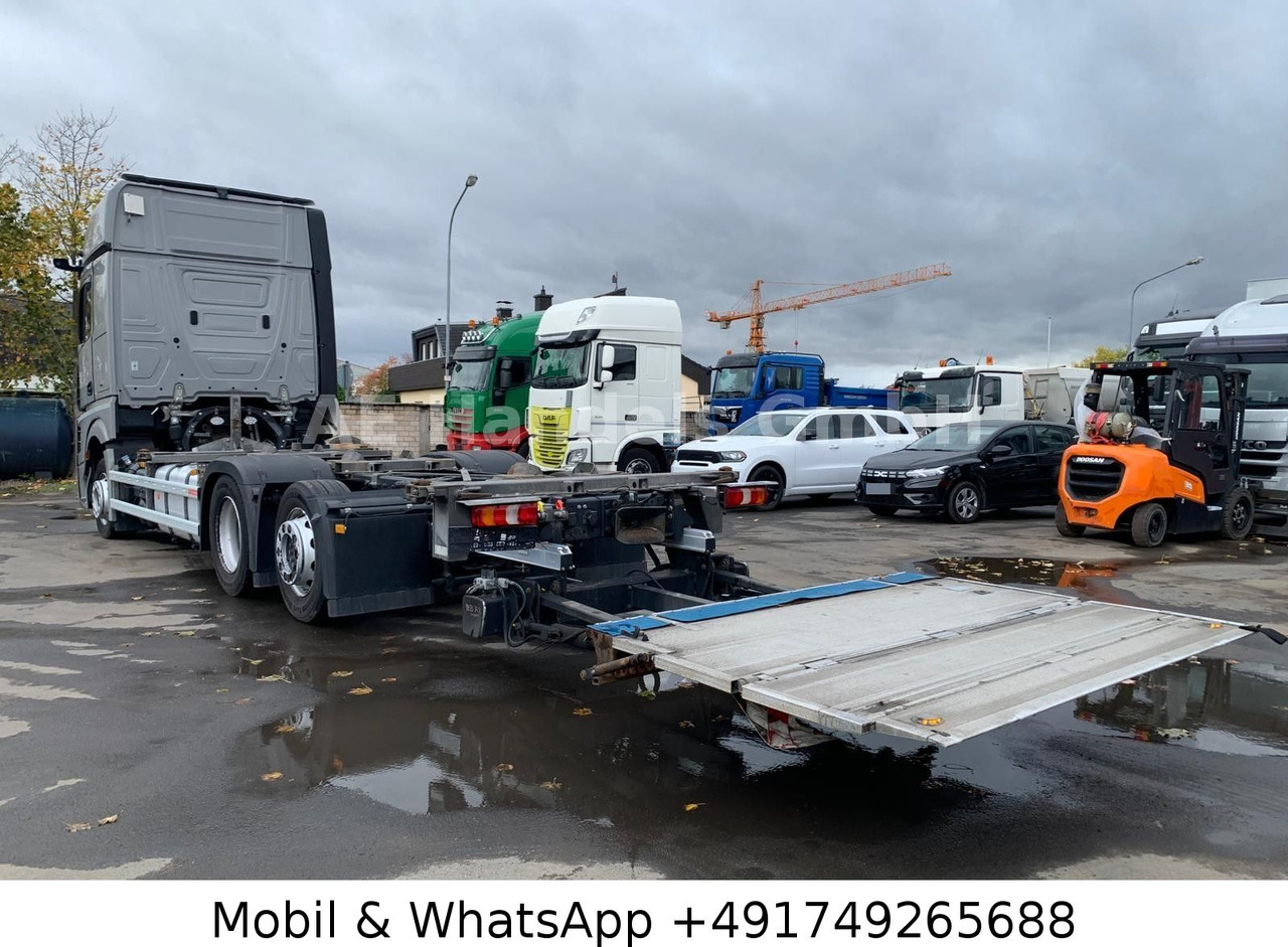 Mercedes-Benz Actros V 2545 BigSpace LL*Retarder/LBW/Lenk+Lift - Pengangkut kontainer/ Container truck: gambar 3 Mercedes-Benz Actros V 2545 BigSpace LL*Retarder/LBW/Lenk+Lift - Pengangkut kontainer/ Container truck: gambar 3