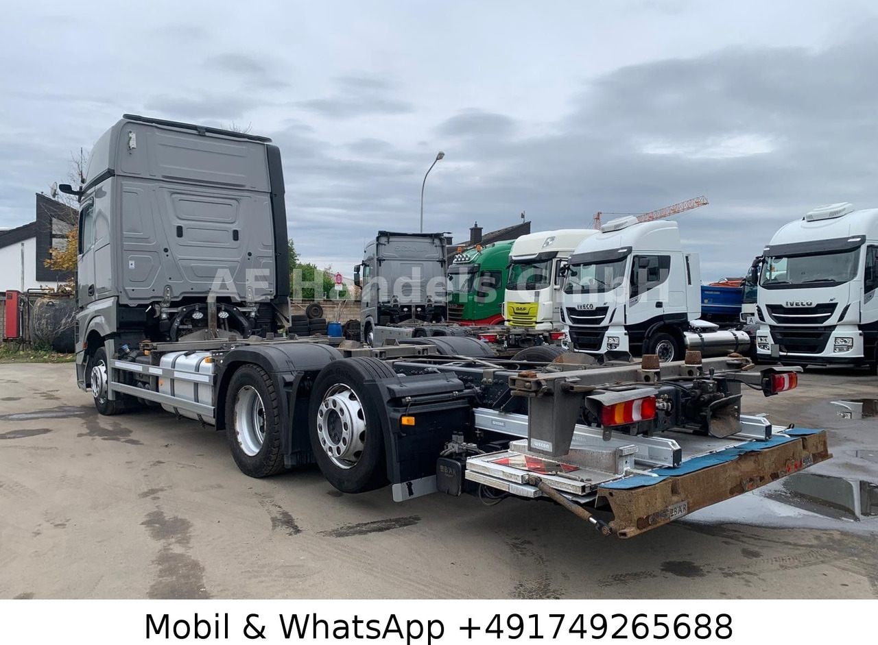 Mercedes-Benz Actros V 2545 BigSpace LL*Retarder/LBW/Lenk+Lift - Pengangkut kontainer/ Container truck: gambar 3 Mercedes-Benz Actros V 2545 BigSpace LL*Retarder/LBW/Lenk+Lift - Pengangkut kontainer/ Container truck: gambar 3