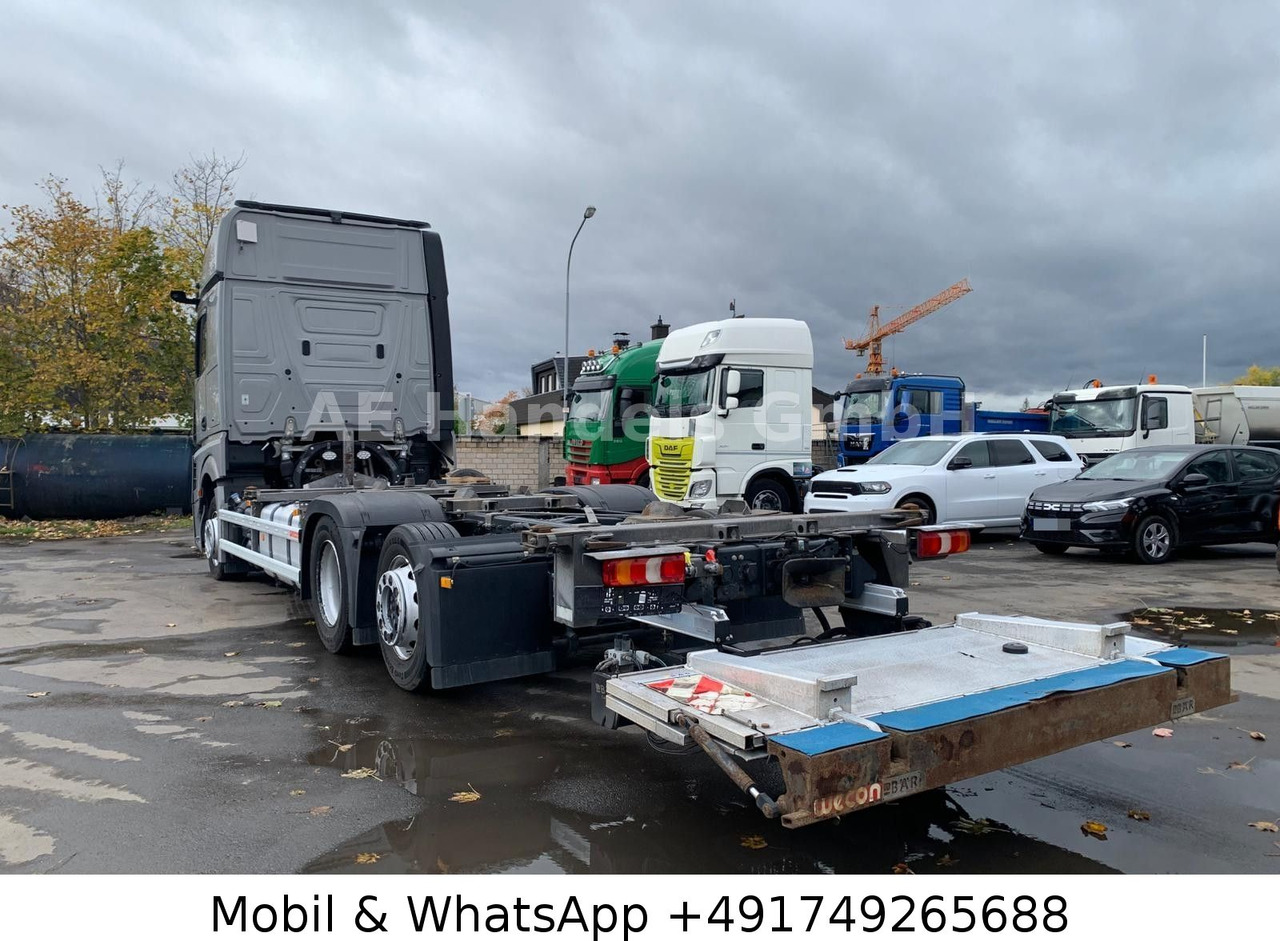 Mercedes-Benz Actros V 2545 GigaSpace BDF LL*Retarder/LBW/L+L - Pengangkut kontainer/ Container truck: gambar 4 Mercedes-Benz Actros V 2545 GigaSpace BDF LL*Retarder/LBW/L+L - Pengangkut kontainer/ Container truck: gambar 4
