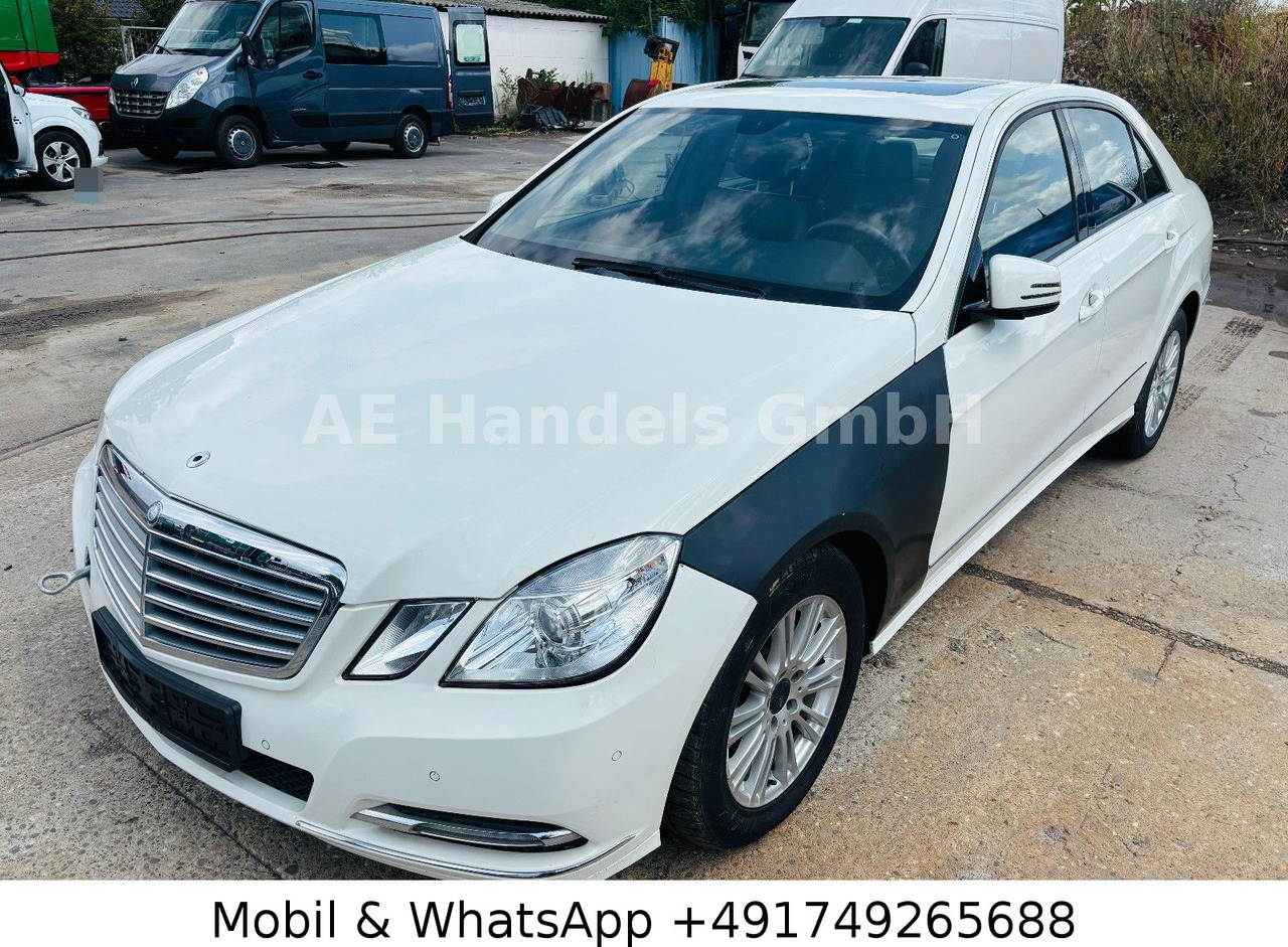 Mercedes-Benz E 200 CDI BlueEFFICIENCY ELEGANCE *PDC/Tempomat - Mobil sedan: gambar 1 Mercedes-Benz E 200 CDI BlueEFFICIENCY ELEGANCE *PDC/Tempomat - Mobil sedan: gambar 1