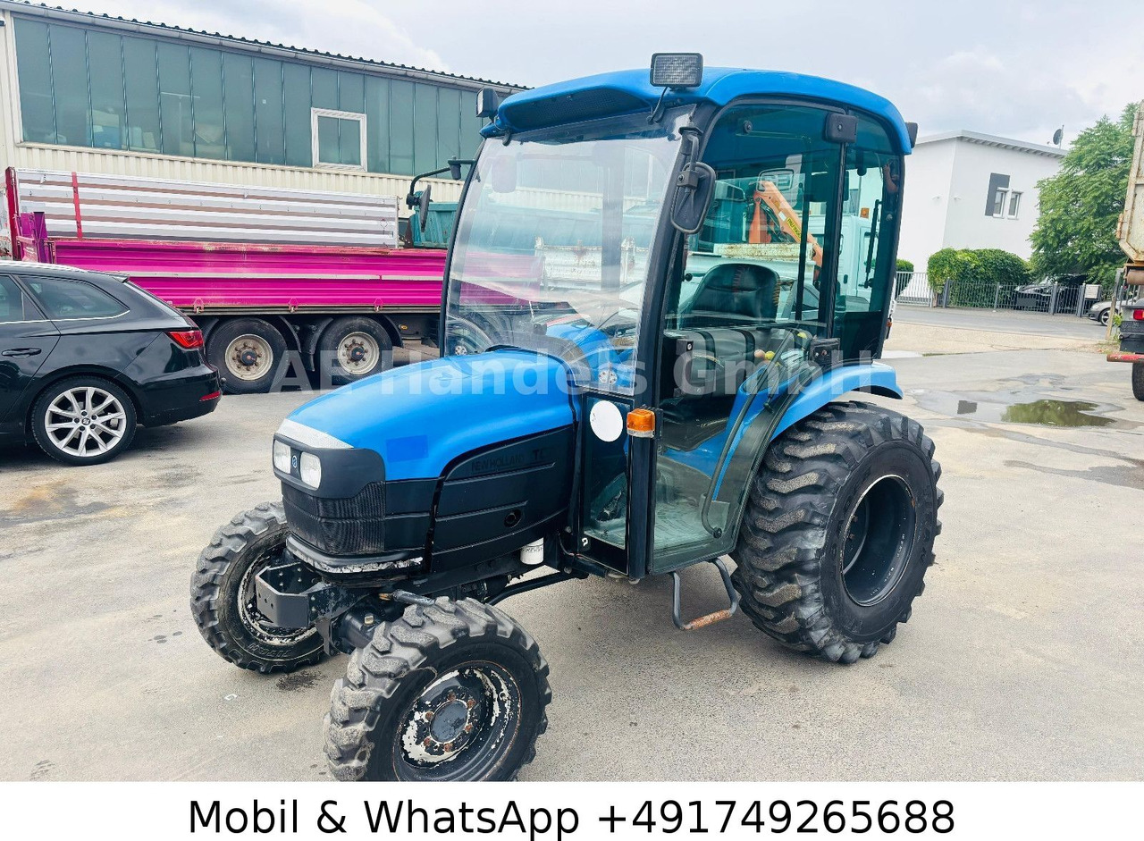 New Holland TC22D Compact Tractor *1500Std./StraßenZulassung - Traktor: gambar 1 New Holland TC22D Compact Tractor *1500Std./StraßenZulassung - Traktor: gambar 1