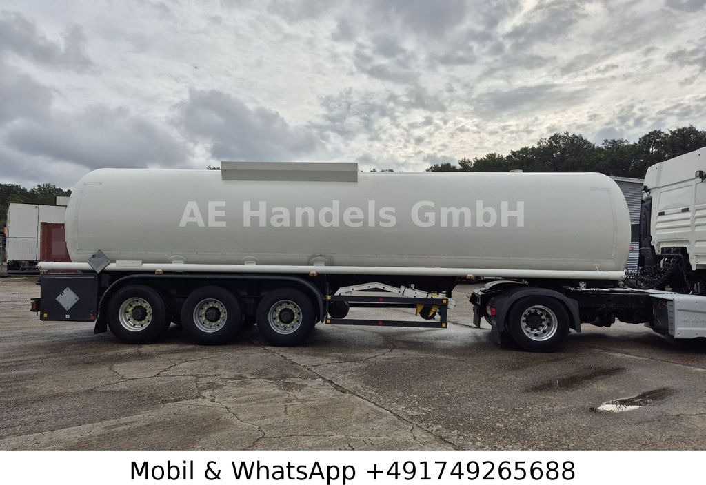Schrader Z-STA 24-41/1 Chemie *41.000Liter / 1xKammer - Semi-trailer tangki: gambar 2 Schrader Z-STA 24-41/1 Chemie *41.000Liter / 1xKammer - Semi-trailer tangki: gambar 2