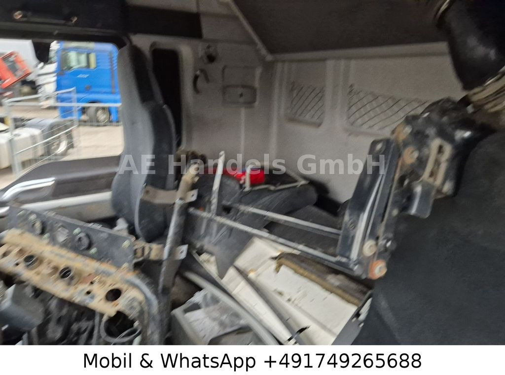 Tractor head MAN TGX 18.440 XLX BL *Retarder/ADR/ACC/LDW MAN TGX 18.440 XLX BL *Retarder/ADR/ACC/LDW: gambar 25 Tractor head MAN TGX 18.440 XLX BL *Retarder/ADR/ACC/LDW MAN TGX 18.440 XLX BL *Retarder/ADR/ACC/LDW: gambar 25