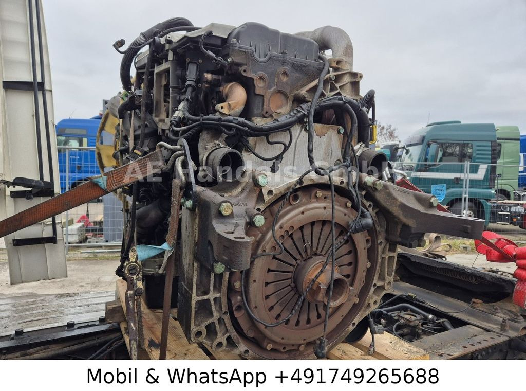 Tractor head MAN TGX 18.440 XLX BL *Retarder/ADR/ACC/LDW MAN TGX 18.440 XLX BL *Retarder/ADR/ACC/LDW: gambar 13 Tractor head MAN TGX 18.440 XLX BL *Retarder/ADR/ACC/LDW MAN TGX 18.440 XLX BL *Retarder/ADR/ACC/LDW: gambar 13