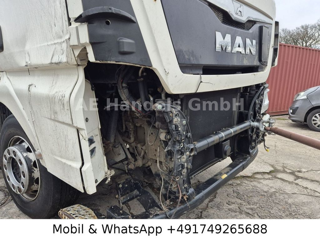 Tractor head MAN TGX 18.440 XLX BL *Retarder/ADR/ACC/LDW MAN TGX 18.440 XLX BL *Retarder/ADR/ACC/LDW: gambar 16 Tractor head MAN TGX 18.440 XLX BL *Retarder/ADR/ACC/LDW MAN TGX 18.440 XLX BL *Retarder/ADR/ACC/LDW: gambar 16
