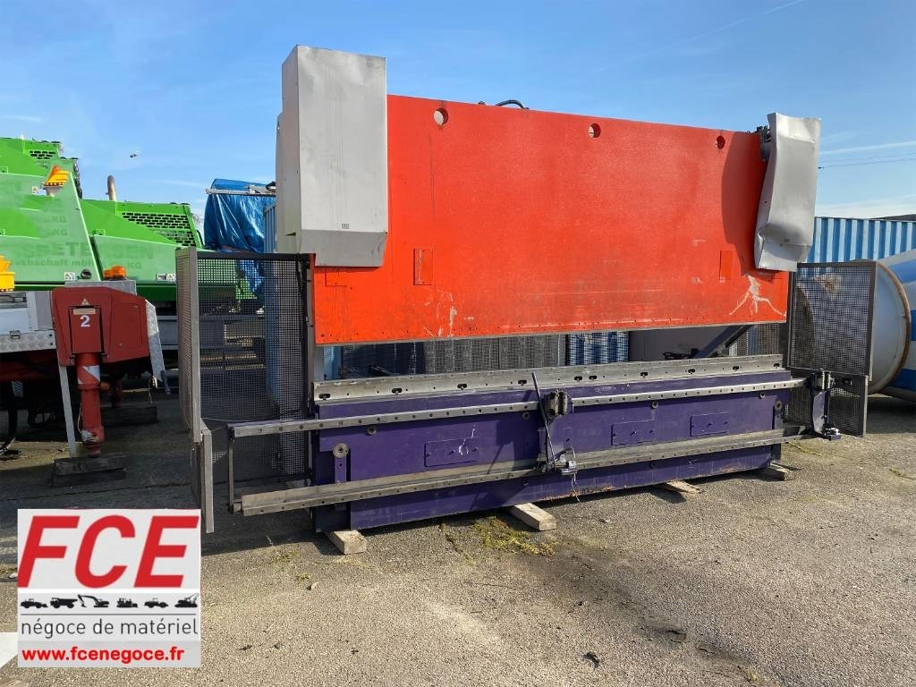 BEYELER Presse/Plieuse PR6 2000KNx4100MM endommagé - Mesin press brake: gambar 1 BEYELER Presse/Plieuse PR6 2000KNx4100MM endommagé - Mesin press brake: gambar 1