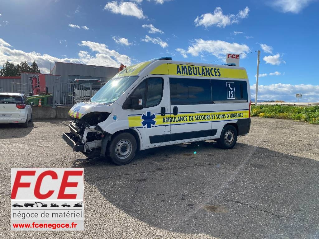 Fiat LES DAUPHINS/DUCATO TORINO 2.3M-Jet 160 endommagée - Ambulans: gambar 1 Fiat LES DAUPHINS/DUCATO TORINO 2.3M-Jet 160 endommagée - Ambulans: gambar 1