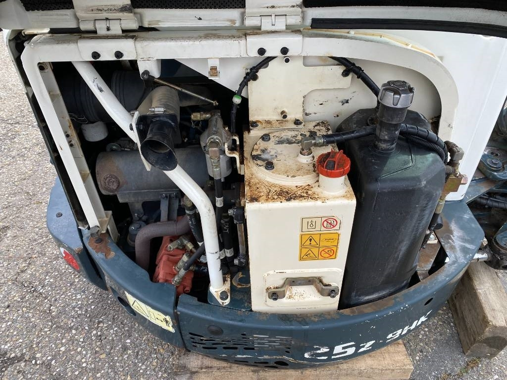 Ekskavator mini Hyundai ROBEX 25Z-9AK Certificat CE endommagée: gambar 19
