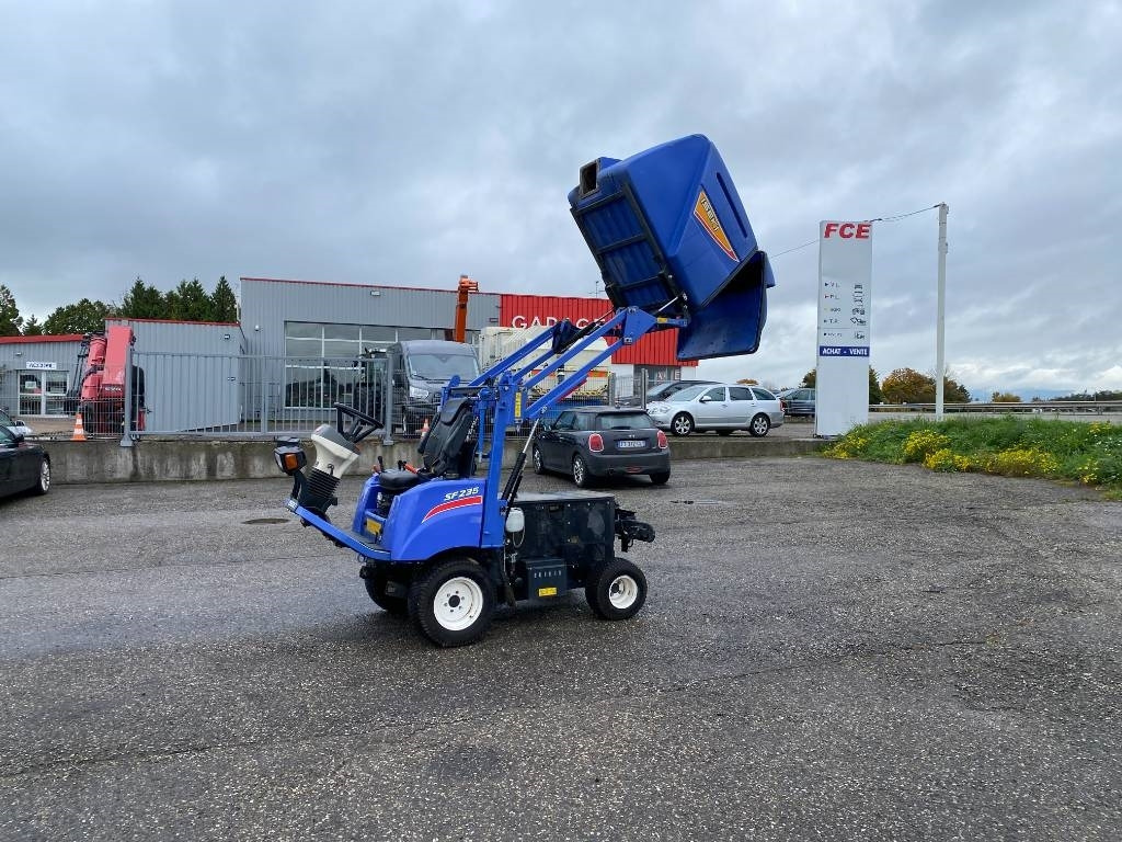 Iseki SF 235F 1er Main endommagée  - Mesin pemotong rumput: gambar 3 Iseki SF 235F 1er Main endommagée  - Mesin pemotong rumput: gambar 3