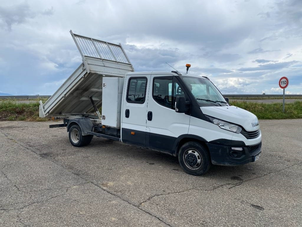 Iveco DAILY 35-140 C14 2.3D/140 / JPM VULCAIN endommagé - Van jungkit, Van kombi: gambar 5 Iveco DAILY 35-140 C14 2.3D/140 / JPM VULCAIN endommagé - Van jungkit, Van kombi: gambar 5