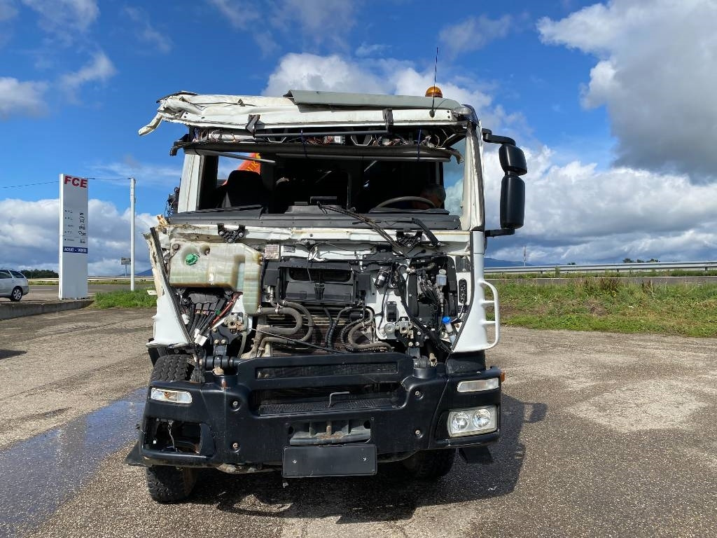 Iveco TRAKKER 410/EEV -PALFINGER PK13001-T18 endommagé - Hook lift: gambar 5 Iveco TRAKKER 410/EEV -PALFINGER PK13001-T18 endommagé - Hook lift: gambar 5