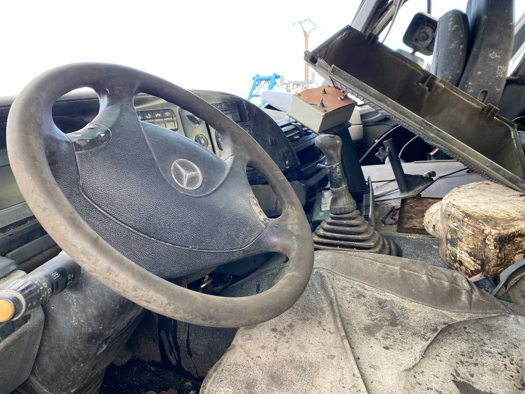 Truk tangki Mercedes-Benz ACTROS Mp2 2536/6x2 BVM -ACMAR CRAON Z12341: gambar 8 Truk tangki Mercedes-Benz ACTROS Mp2 2536/6x2 BVM -ACMAR CRAON Z12341: gambar 8