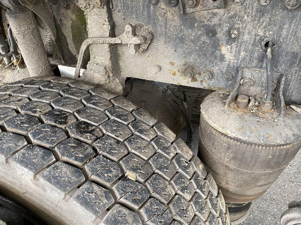 Truk tangki Mercedes-Benz ACTROS Mp2 2536/6x2 BVM -ACMAR CRAON Z12341: gambar 19 Truk tangki Mercedes-Benz ACTROS Mp2 2536/6x2 BVM -ACMAR CRAON Z12341: gambar 19