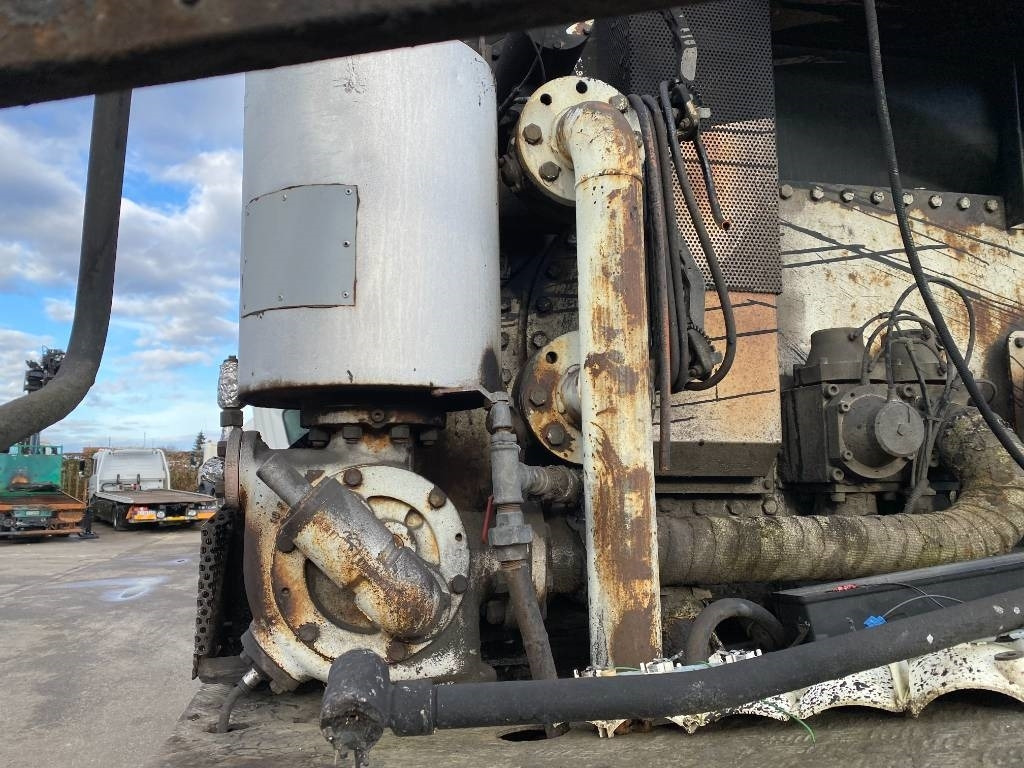 Truk tangki Mercedes-Benz ACTROS Mp2 2536/6x2 BVM -ACMAR CRAON Z12341: gambar 26 Truk tangki Mercedes-Benz ACTROS Mp2 2536/6x2 BVM -ACMAR CRAON Z12341: gambar 26