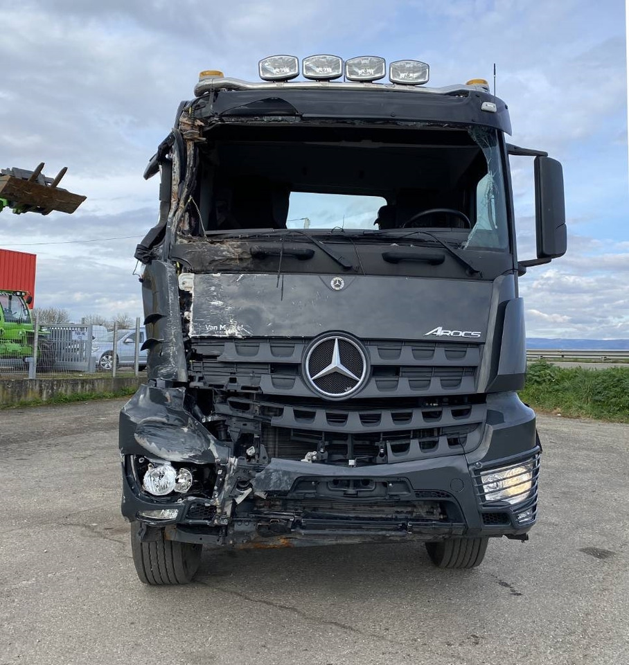 Mercedes-Benz AROCS 3751 8x4 / 1er Main endommagé - Truk sasis: gambar 2 Mercedes-Benz AROCS 3751 8x4 / 1er Main endommagé - Truk sasis: gambar 2