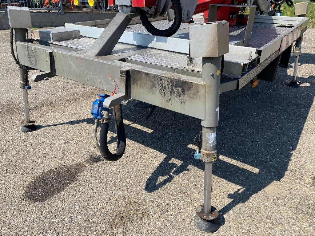 Platform udara yang dipasang di truk Multitel Nacelle Multitel MX 200 A réviser: gambar 12