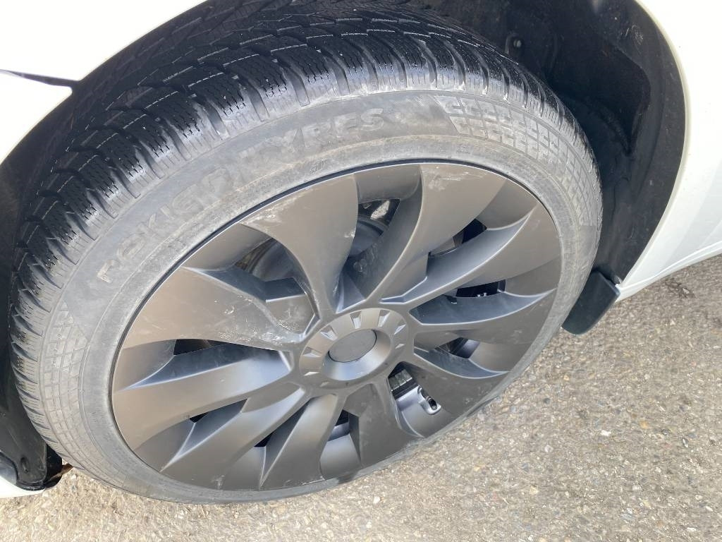 Mobil sedan Tesla MODEL 3 - 5YJ3 Rwd Origine Française: gambar 27