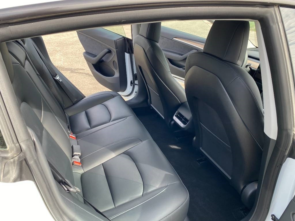 Mobil sedan Tesla MODEL 3 - 5YJ3 Rwd Origine Française: gambar 18